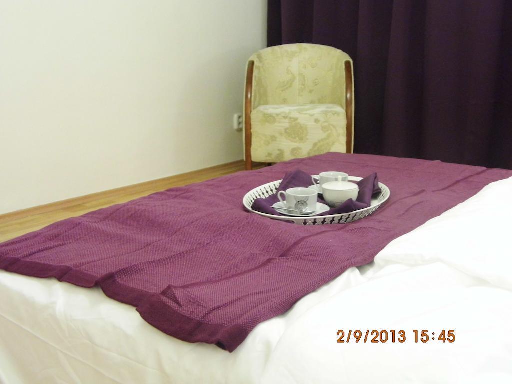 Fukas Apartments Nyitra Szoba fotó